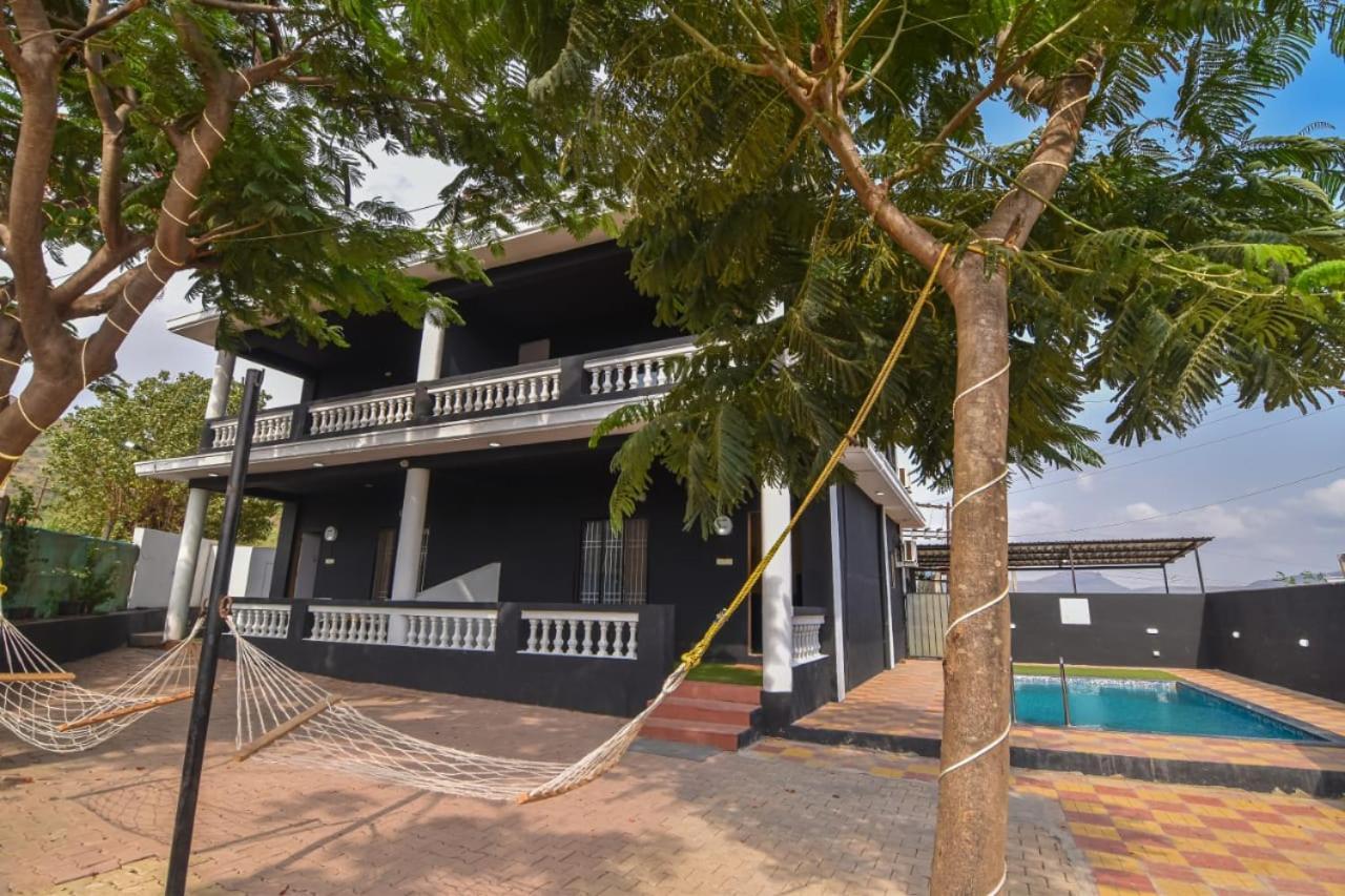Black Stone Villa Karli Bagian luar foto