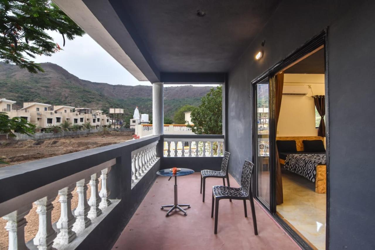 Black Stone Villa Karli Bagian luar foto